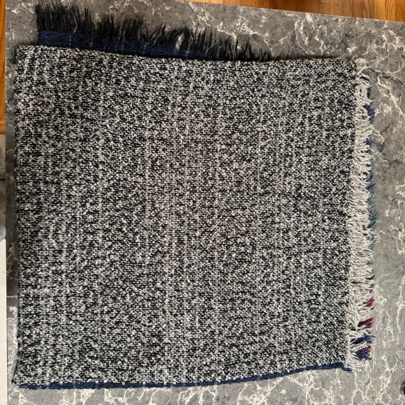 Steve Madden Scarf - Picture 2 of 6